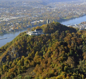 Burg Drachenfels von Südosten, 2016