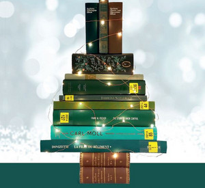 Motiv Weihnachtskarte 2021: Weihnachtsbaum aus Büchern