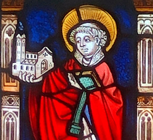 Glasmalerei des Heiligen Goar, der ein Modell einer Kirche in einer Hand hält