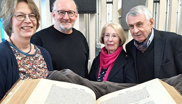 Wertvolle Bibel aus dem 16. Jahrhundert dank Buchpatenschaft restauriert: Buchpaten aus Koblenz unterstützen den Erhalt einer historischen Bibel mit regionalem Bezug