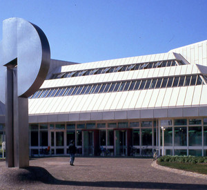 Außenansicht Gebäude Pfälzische Landesbibliothek
