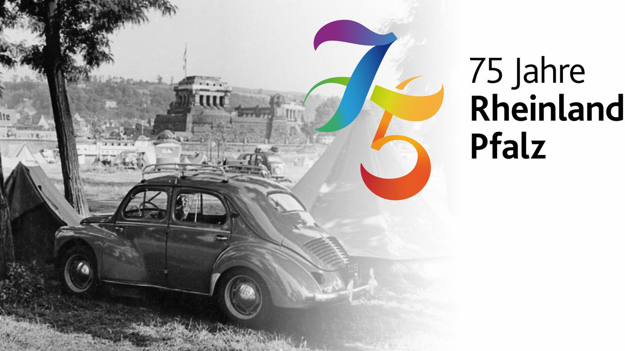 Schwarz-weiß-Fotografie, VW-Käfer und Zelte am Deutschen Eck
