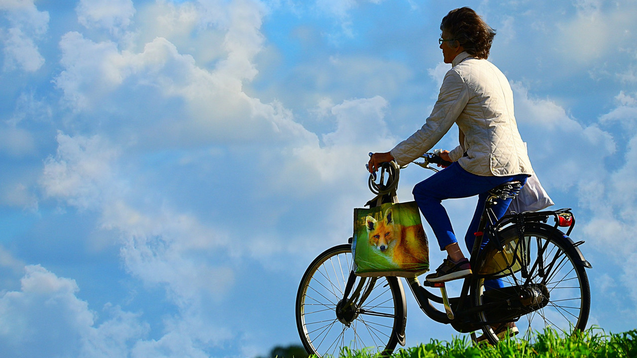 Person auf einem Fahrrad